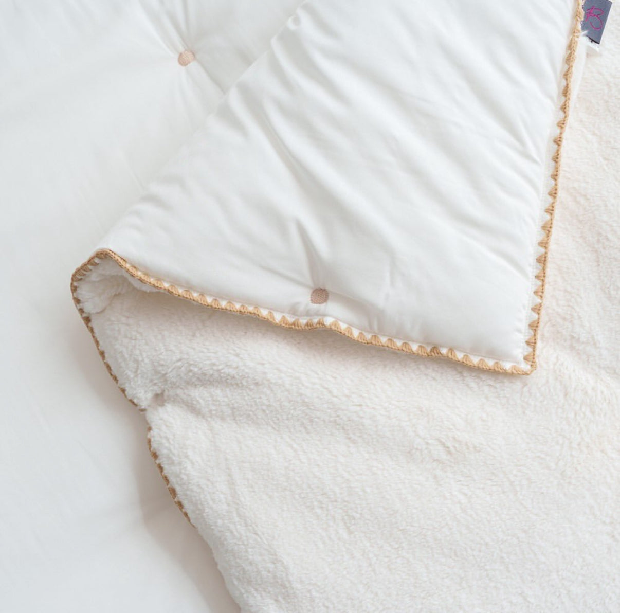 【韓國製冬被】圓點冬被 雙面製造 100%天絲+毛毛