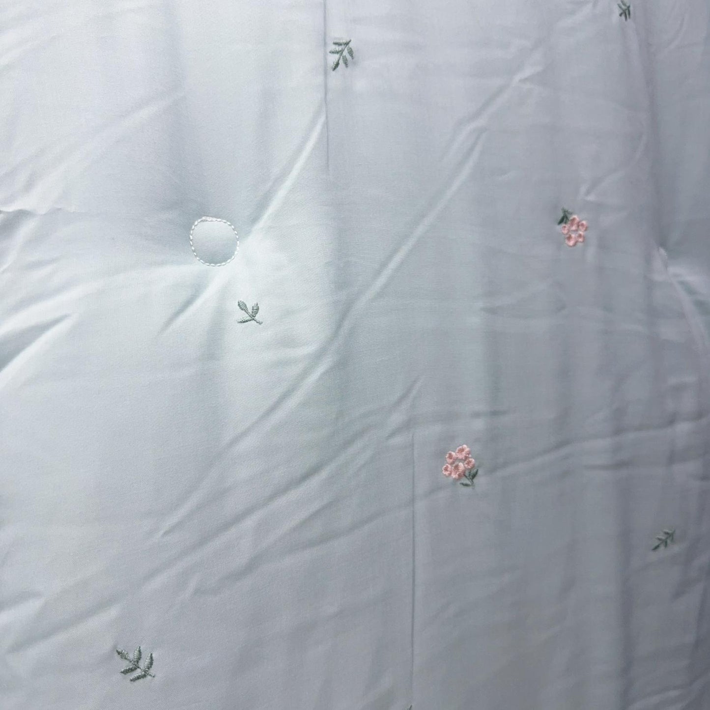【韓國製四季薄被】清新小花刺繡四季薄被 100%天絲